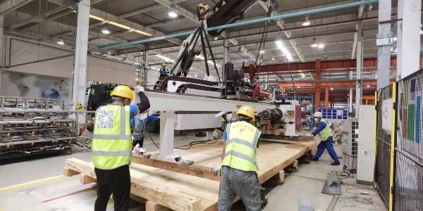 重型設備搬遷哪家好？重型設備搬遷過程中需要注意些什么？