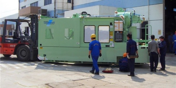 上海屹星設(shè)備搬運：工廠搬遷價格越來越實惠啦